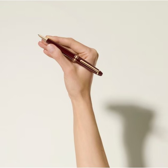 Penna Montblanc  a Sfera Meisterstück Bordeaux Midsize 133005