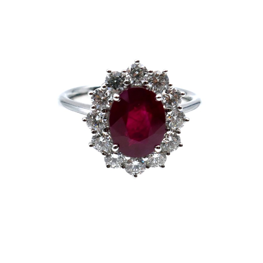 Anello Crivelli con Rubino Ct. 2,10 certificato e Diamanti Ct. 0,88 F Anello Crivelli con Rubino Ct. 2,10 certificato e Diamanti Ct. 0,88 F